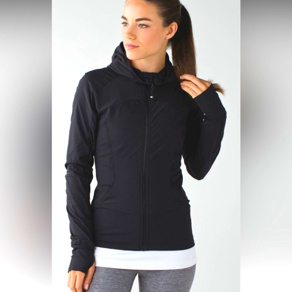 Lululemon In Flux Jacket
Black size 6